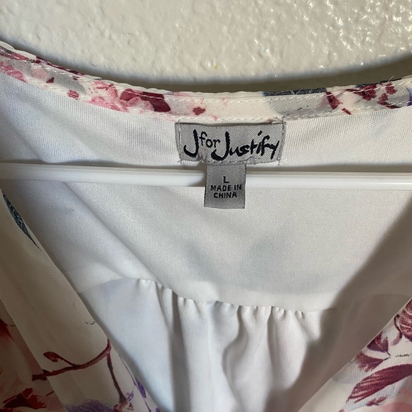 J for Justify Floral Romper 🌸 - Picture 6 of 6